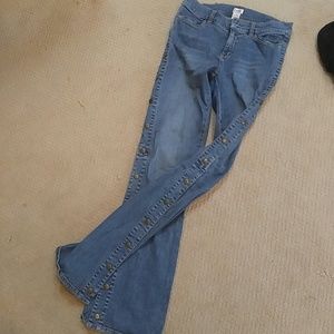 Jeans Cache